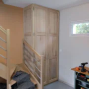 placard sur mesures en bois massif